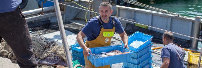 Fishermans in la Barceloneta