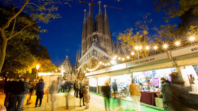 Christmas Market at Sagrada Familia